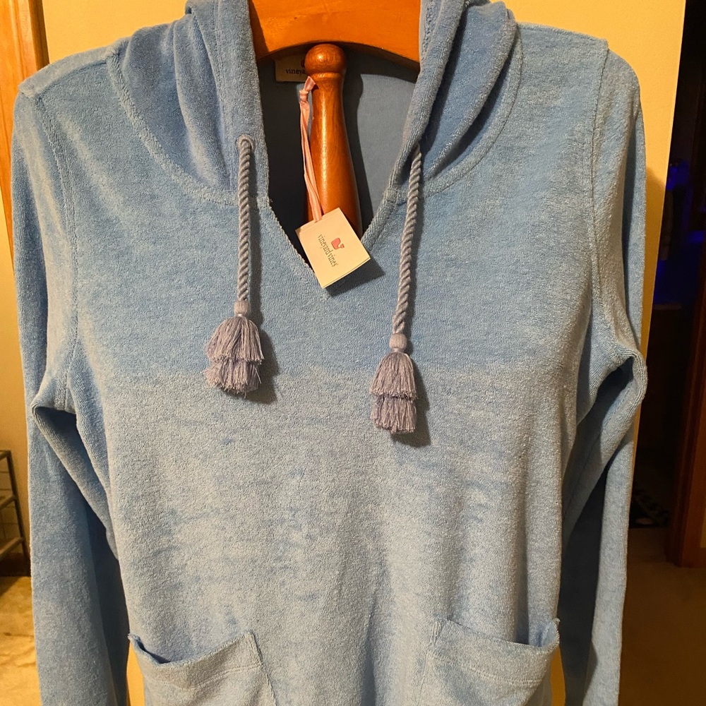 Vineyard Vines women’s hoodie size M